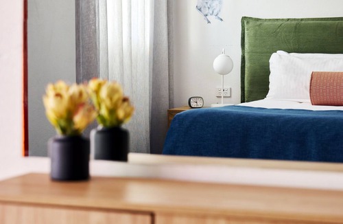 East Perth Hotel | Baileys Motel
