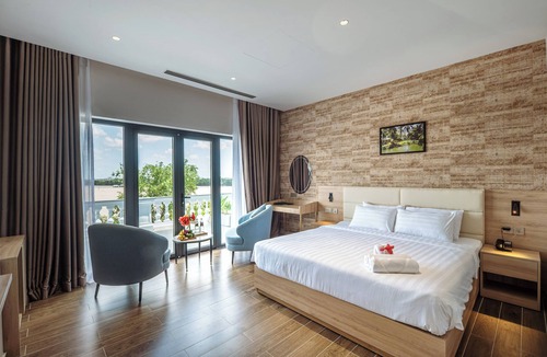 Chau Thanh Hotel | Bamboo Riverside Boutique Hotel