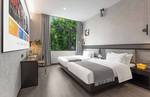 Yuexiu Hotel | Banana FUN Hotel (Guangzhou Beijing Road Pedestrian Street Yuexiu Park)