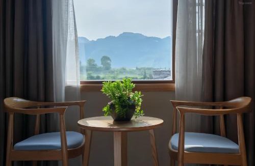 Wulingyuan Hotel | BaoFeng Lake Narrative Light Retreat-Chinese Style-Pick-up-ZhangjiajieTickets-LocalGuideService
