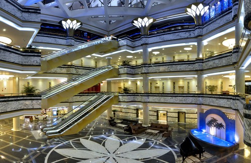 Long Hua Hotel | Baohua Harbour View Hotel