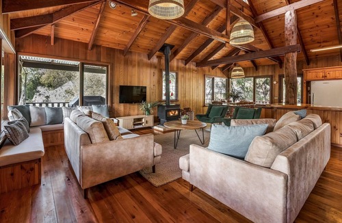 Eagle Bay House | Basically Beachfront - Eagle Bay Treehouse