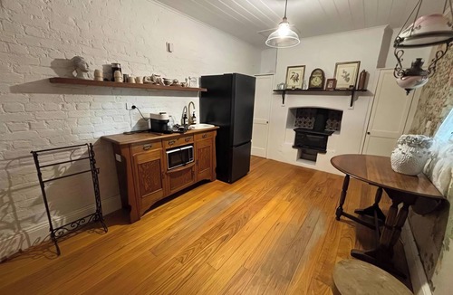 Kelso Bed & Breakfast | Bathurst River House B & B Room 4 Upstairs