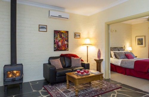 Upper Wakefield Hotel | Battunga Cottages