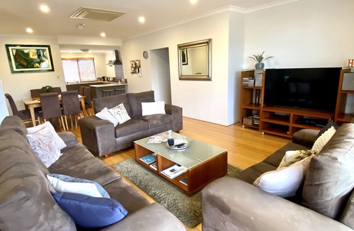 West Busselton Bed & Breakfast | Baudins Bed & Breakfast - Adults Only