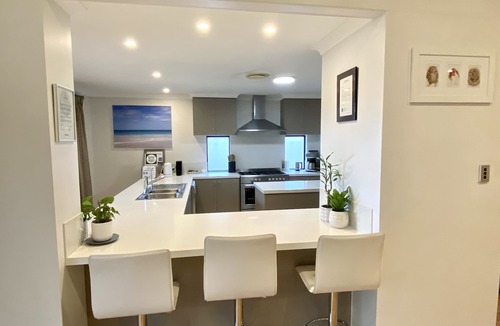 West Busselton Bed & Breakfast | Baudins Bed & Breakfast - Adults Only