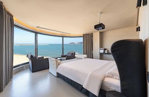 Weihai Hotel | Bay Four Seasons Castle Hotel