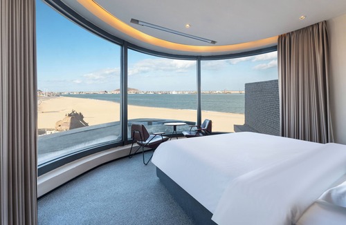 Weihai Hotel | Bay Four Seasons Castle Hotel