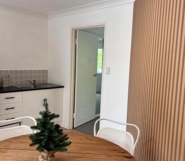 Elanora Hotel | Bay of Palms