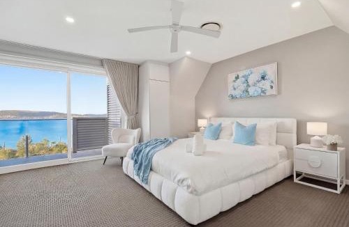 Tascott House | Bayview Luxe Retreat