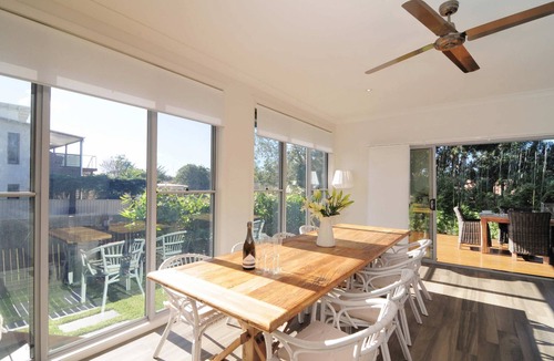 Vincentia House | Beach Bliss - pet-friendly central Vincentia home