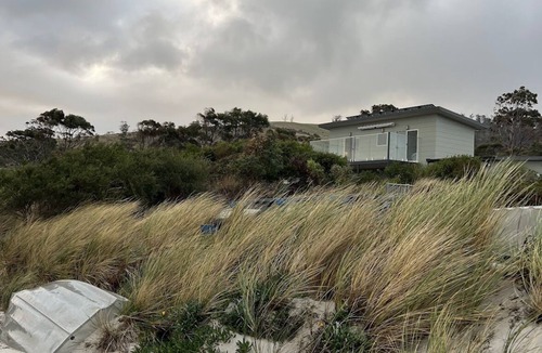Connellys Marsh House | Beach Front Beach House Retreat