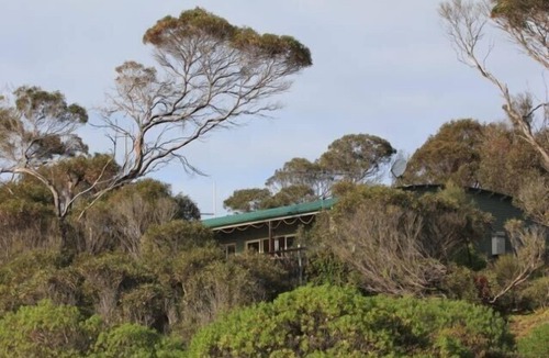 Emu Bay House | Beach front living at Emu Bay