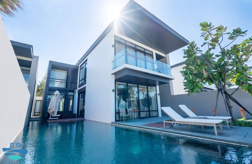 Ngu Hanh Son Villa | Beach front villa by Emblemsea in hyatt