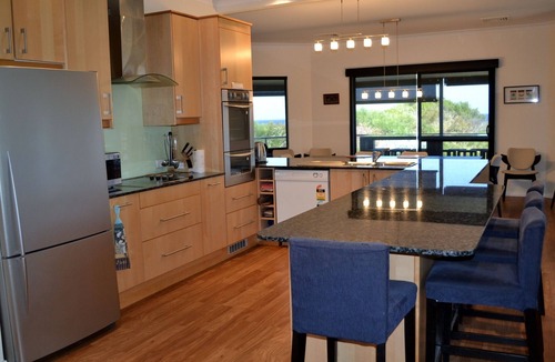 Peppermint Grove Beach House | Beachfront Bliss, Great ocean views and a minute's stroll to the waves.