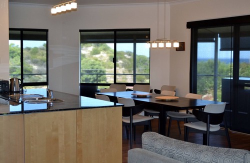 Peppermint Grove Beach House | Beachfront Bliss, Great ocean views and a minute's stroll to the waves.