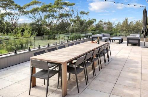 Merimbula House | Beachfront Escape - 6 bedroom, Pool & beach access