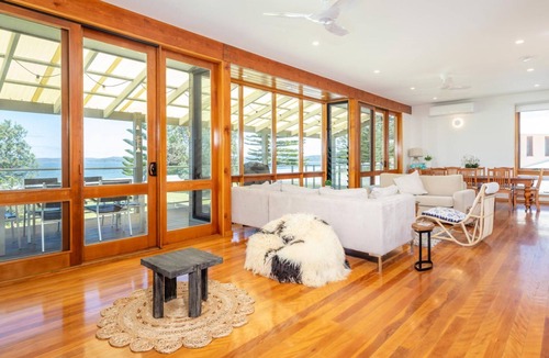 Long Beach House | Beachscape in Long Beach