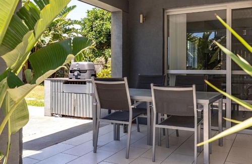 Diamond Beach Apartment | Beachside 7