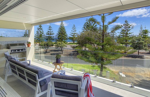 West Busselton Apartment | Beachside 880 beachfront luxury Apartment with Sunset views from the balcony.