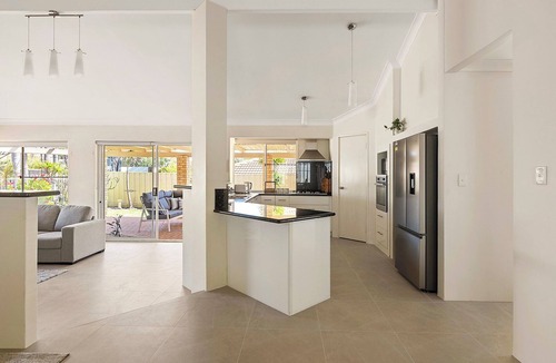 Hillarys House | Beachside family escape near Hillary's pristine beaches