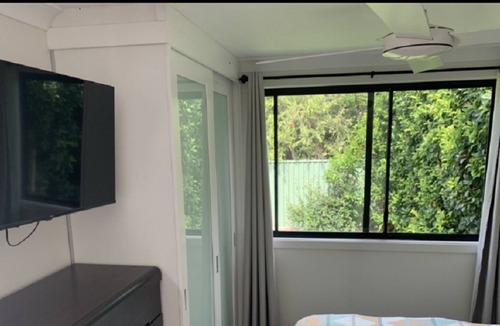 Cronulla Apartment | Beachside pool studio - 2 min from Cronulla beaches!