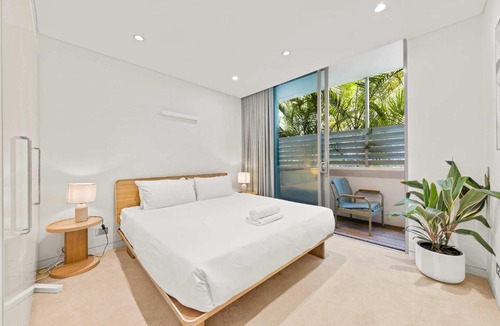 North Bondi Apartment | Beachview 2BR with Balcony and Parking