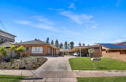 Henley Beach Apartment | Beachy Keen in Gorgeous Henley Beach