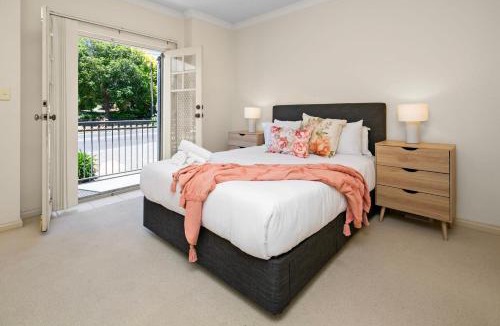 Beaumont House | Beaumont Bliss: 4BR 2 5BA Family Retreat