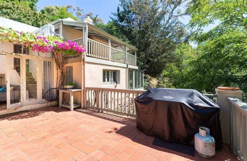 Bridgewater Villa | Beautiful Adelaide Hills Italian Villa Retreat set on 2 acres.