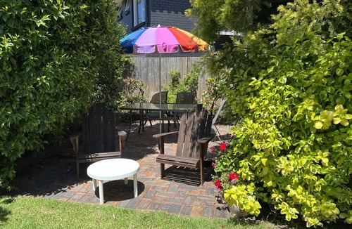 Dee Why House | Beautiful luxury 4 bedroom house close to beaches, restaurants and parks.
