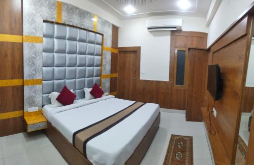 Agra Hostel | Bedweiser Backpackers Hostel