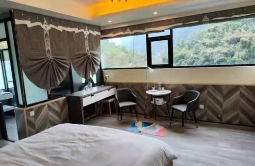 Yangshuo Hotel | Bee&Bird Art Hostel