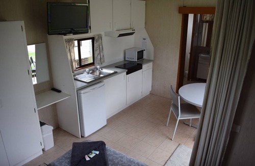 Bega Hotel | Bega Caravan Park