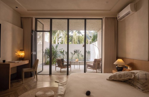 Haicheng District Hotel | Beihai Silver Beach Yuese Homestay