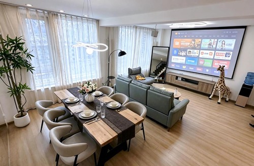 Shuangjing Apartment | Beijing CBD Guomao Family Apart ment