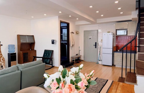 Shuangjing Apartment | Beijing CBD Guomao Family Apart ment