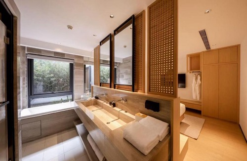 Haidian Hotel | Beijing Fragrant Hills M aple Retreat
