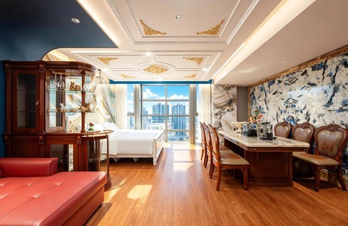 Beijing Central Business District Hotel | Beijing High-Rise Panoramic European International Mansion- Near Embassy District Forbidden City ,Temple of Heaven and Bar Street ,one-way PEK airport pick-up Express collection, free laundry, free coffee tourist ticket service
