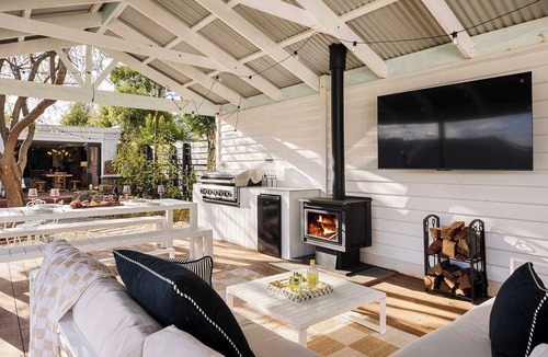 Yarra Glen House | Bella's Cottage Yarra Valley | Spa & Sauna