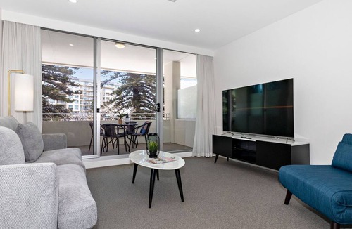 Glenelg Apartment | Belle Escapes - Oasis on Colley Reserve