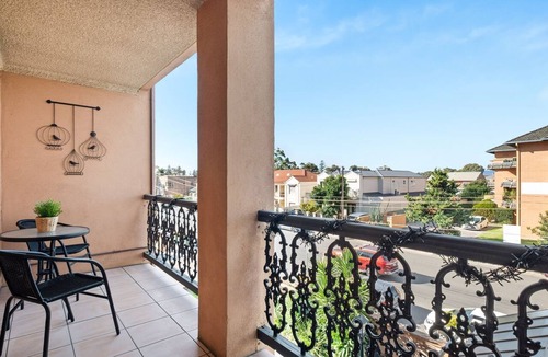 Glenelg Apartment | Belle Escapes - Sunny Siesta at Glenelg