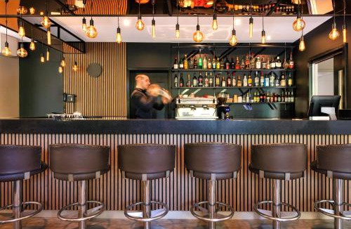 Carlton South Hotel | BEST WESTERN PLUS Travel Inn