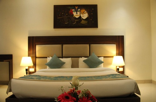Sikandra Hotel | Bhawna Clarks Inn - Agra