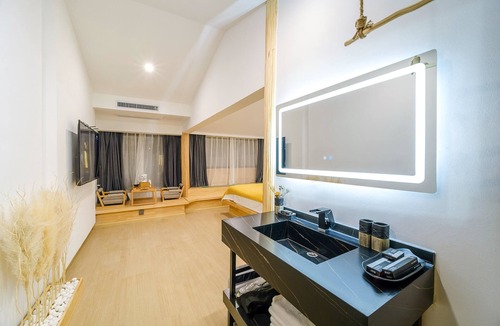 Gucheng House | Big Tree Guesthouse