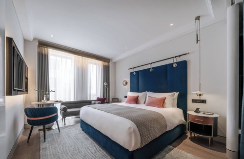 Huaihai Road Commercial Area Hotel | Blackstone M+ Hotel, Shanghai