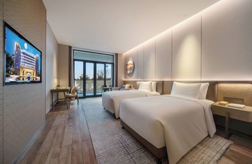 Dujiangyan Hotel | Blossom Attic DuJiangYan