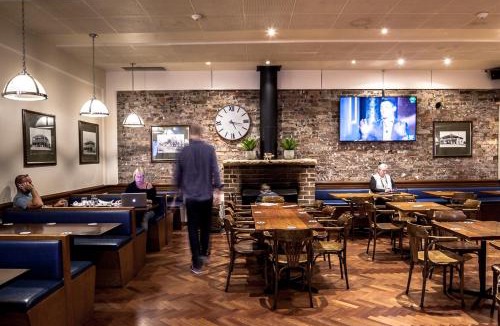 Waitara Hotel | Blue Gum Hotel
