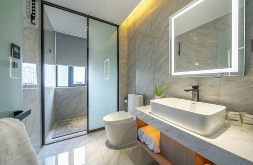 Yufeng District Hotel | BLUE HOTEL-YANGHE INDUSTRIAL