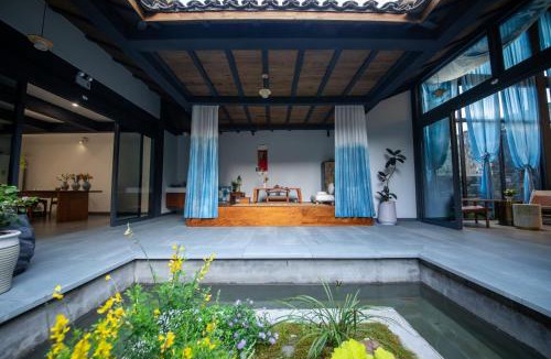 Huizhou District House | Blue House X Space 丨 Intangible Cultural Heritage Blue Dyeing 丨 Coffee Hostel